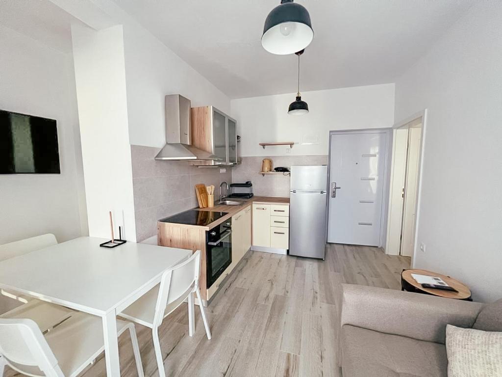 Happy Apartment *