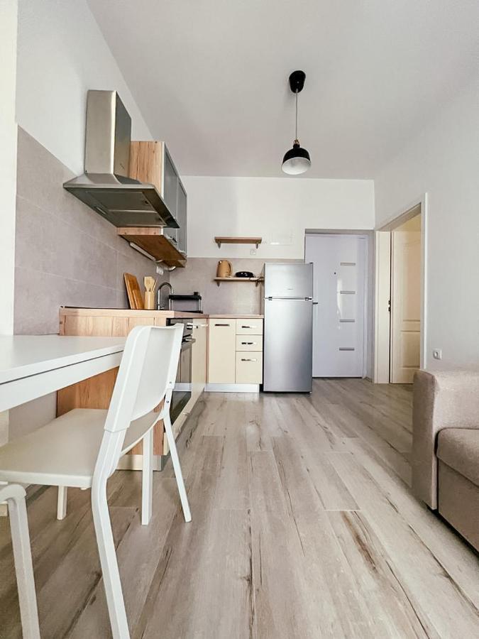 Happy Apartment Sukosan