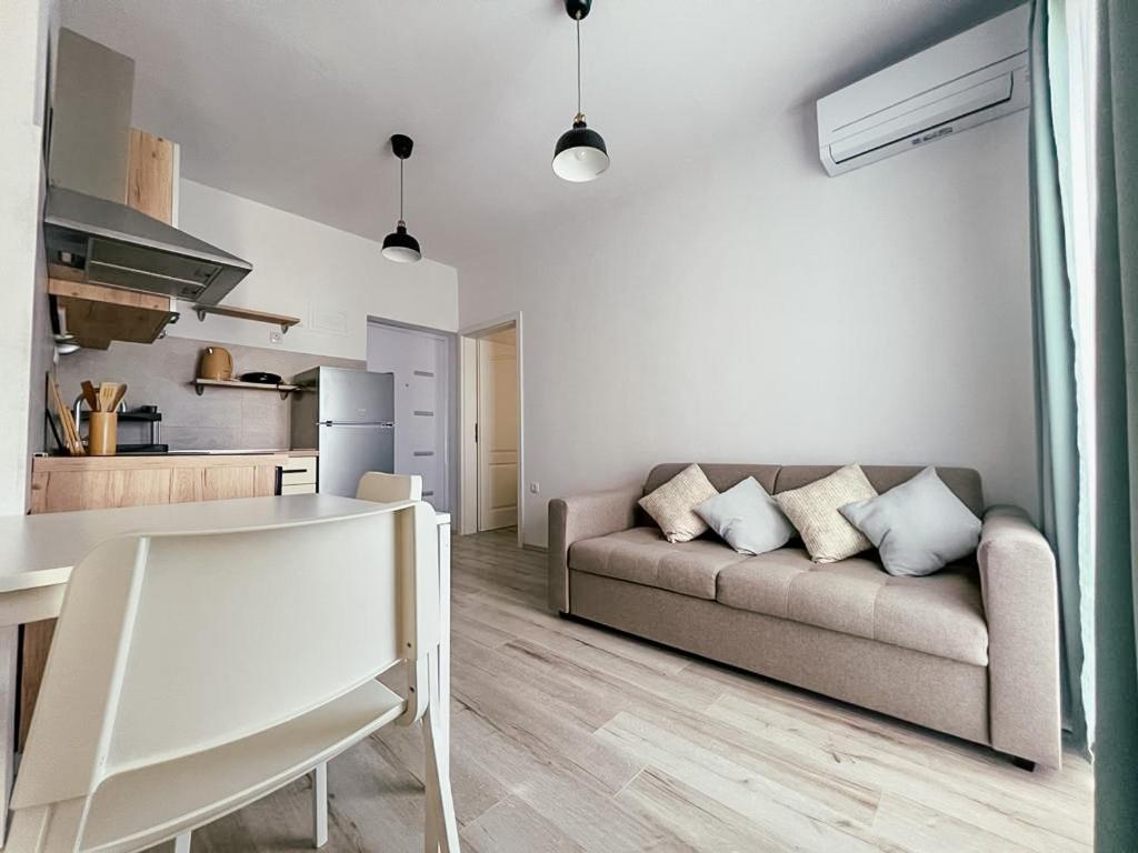 Happy Apartment Sukosan