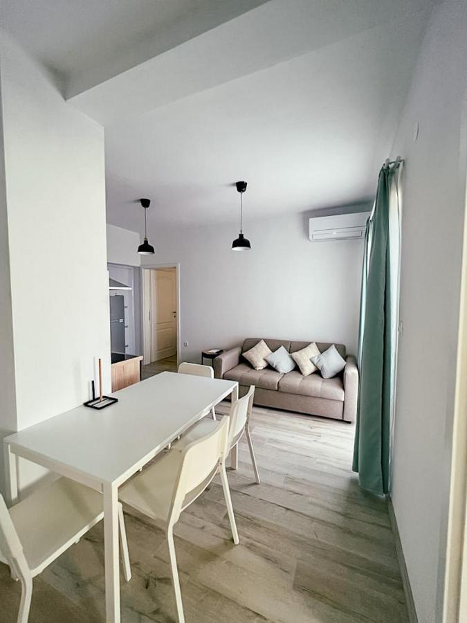 Happy Apartment